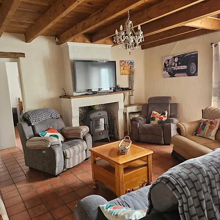 度假居 Du Passignac Saint-Maigrin