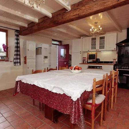 Du Passignac Holiday home Saint-Maigrin
