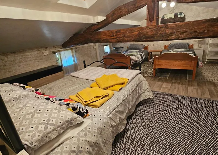 Du Passignac Hébergement de vacances *