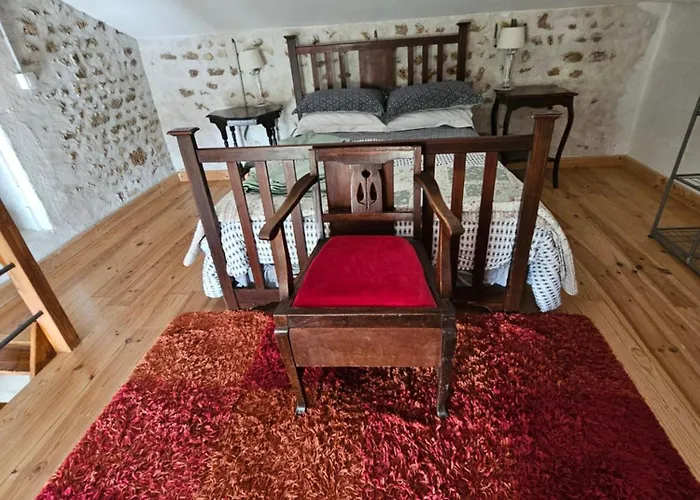 Du Passignac Hébergement de vacances Saint-Maigrin